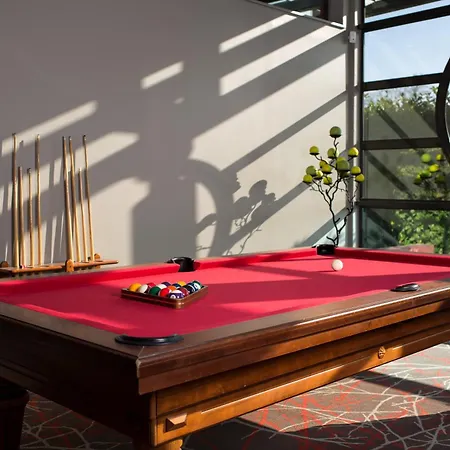 Kyriad Prestige Le Panorama Hotel 3*