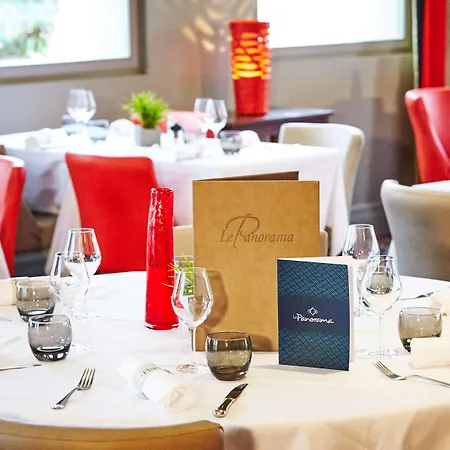 Kyriad Prestige Le Panorama 3*