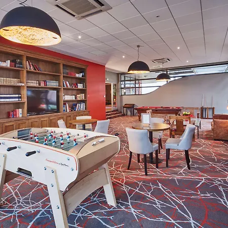 Hotel Kyriad Prestige Le Panorama 3*