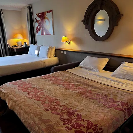 Kyriad Prestige Le Panorama 3*