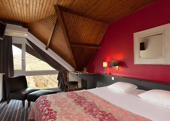 Kyriad Prestige Le Panorama 3*