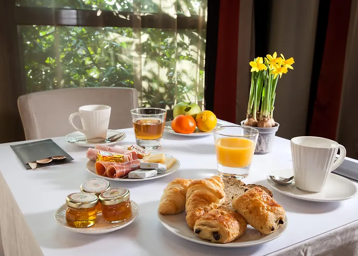 Kyriad Prestige Le Panorama Μπον