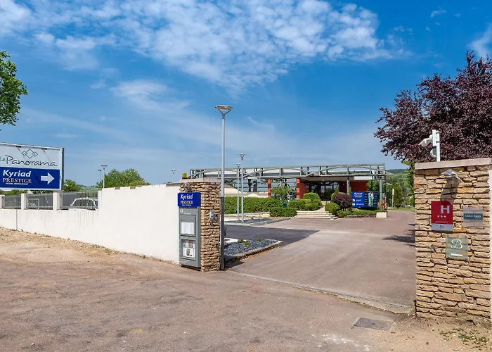 Kyriad Prestige Le Panorama Hotel