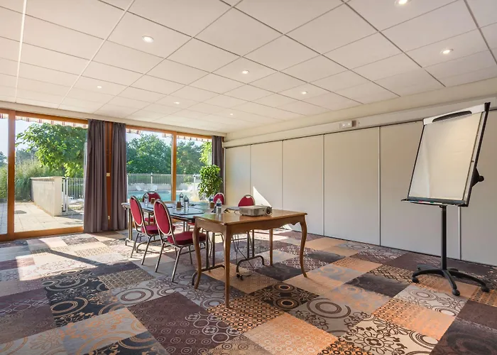 Kyriad Prestige Le Panorama Hotel 3*