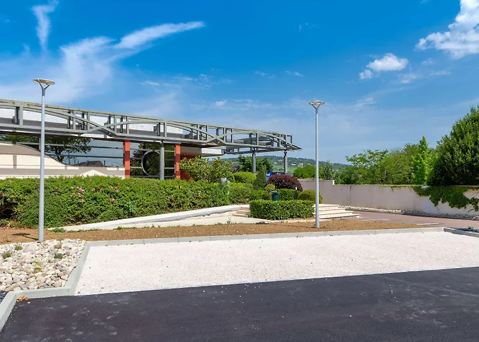 Kyriad Prestige Le Panorama 3*