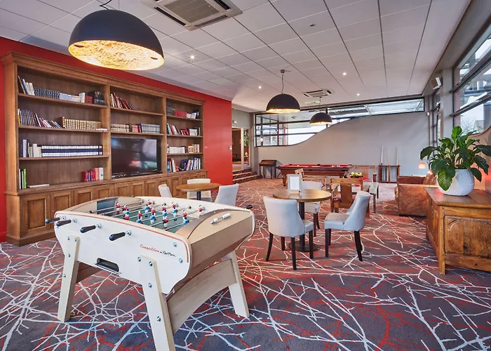 Hotel Kyriad Prestige Le Panorama 3*