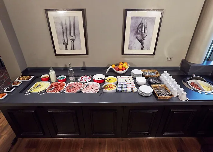 Kyriad Prestige Le Panorama 3*