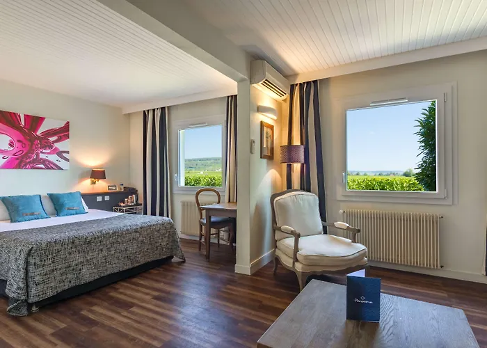 Hotel Kyriad Prestige Le Panorama 3*